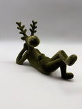 1x Deko Elch liegend beflockt 21 x 16 x 7 cm - waldgrün