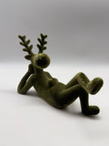 1x Deko Elch liegend beflockt 21 x 16 x 7 cm - waldgrün
