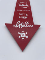 Schild, Pfeil, rot, Advent, Weihachten, "Hallo Weihnachtsmann", Holz