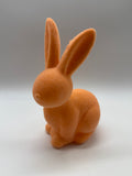 1x Hase, Hasenfigur, Ostern, geflockt, sitzend, 19cm, aprikot
