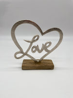 Metallherz, Holzfuss, Schriftzug, Love, Wedding, Geschenk, Valentinstag, Hochzeitstag